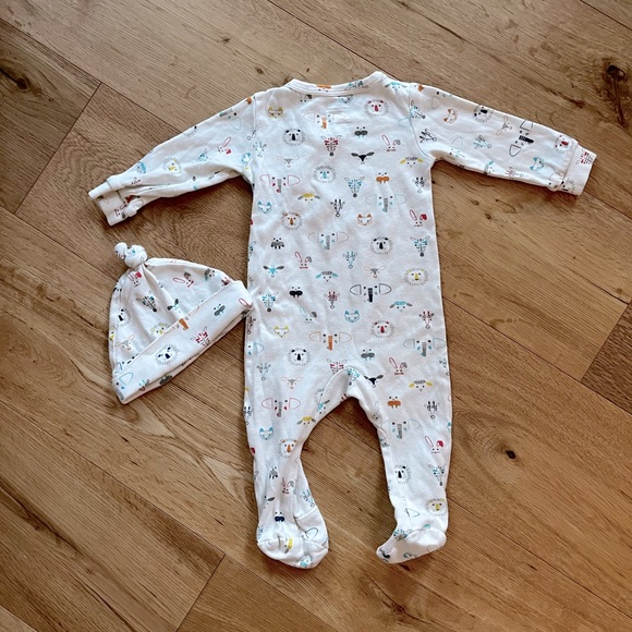 Indigo Baby 6-12 months sleeper / pajama and matching hat - Picture 3 of 3